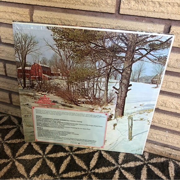 60's "A Very Merry Christmas Vol 4" Record - 60's Zellers - Holiday Album - Picture 2 of 8